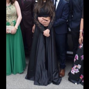 Princess Black Long Sleeves Two Piece Prom Dress